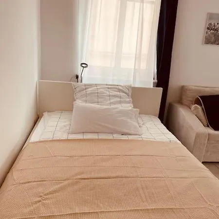 Studio-apartment Mit Balkon Апартаменты Дрезден