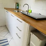 Studio-apartment Mit Balkon *