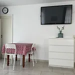 Apartament Studio-apartment Mit Balkon *