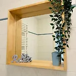 Studio-apartment Mit Balkon Apartament *