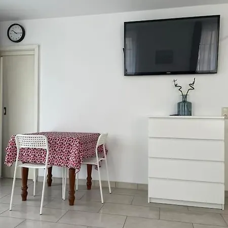Apartman Studio-apartment Mit Balkon *
