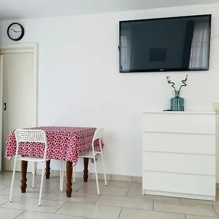Studio-apartment Mit Balkon Drezda
