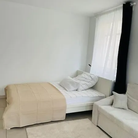 Studio-apartment Mit Balkon * Drezda