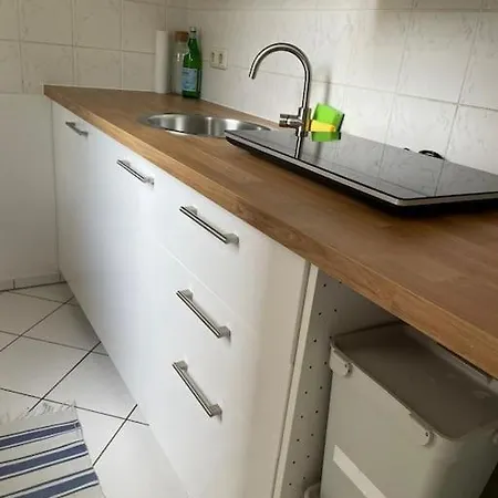 Studio-apartment Mit Balkon