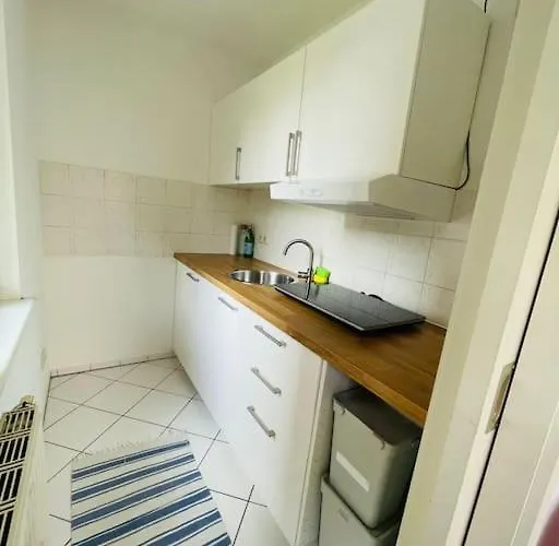 Studio-apartment Mit Balkon